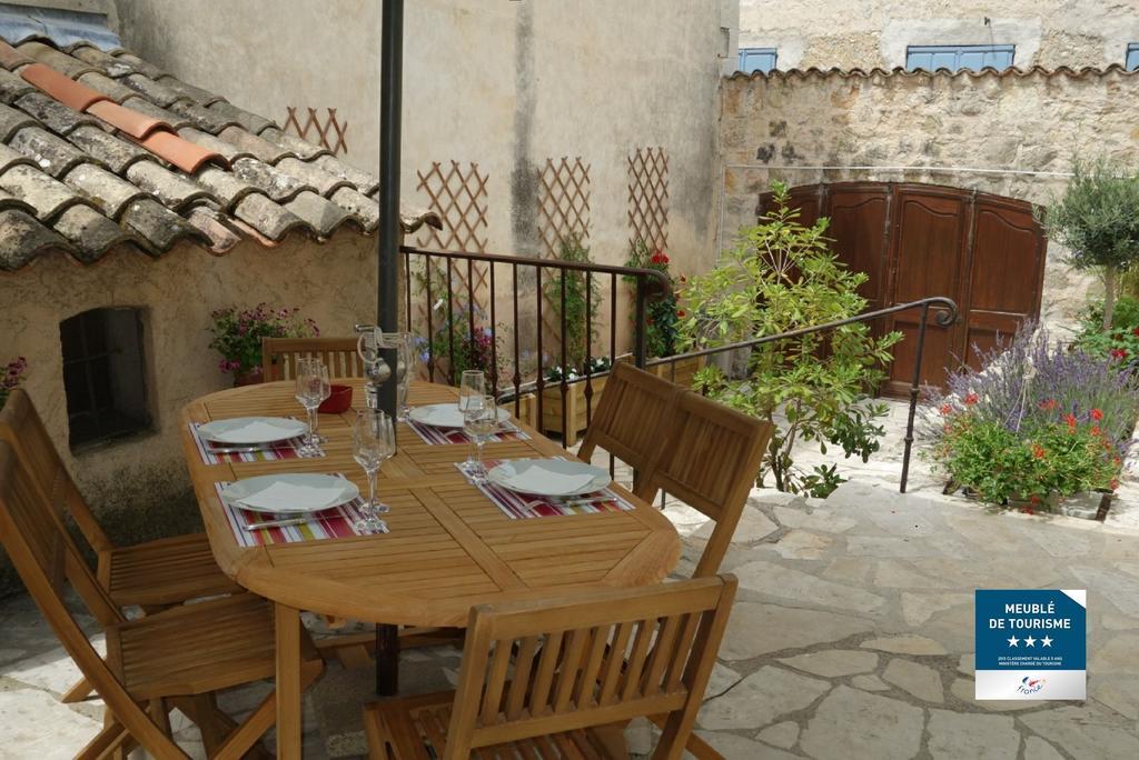 Le Jardin Du Village - Valbonne Kamer foto